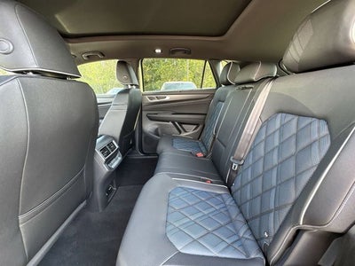 2026 Volkswagen Atlas Cross Sport 2.0T SEL Premium R-Line