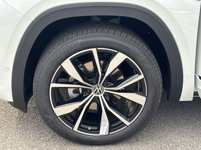 2026 Volkswagen Atlas Cross Sport SEL Premium R-Line