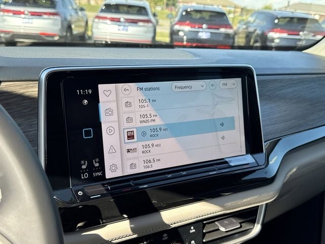 2026 Volkswagen Atlas 2.0T SEL Premium R-Line