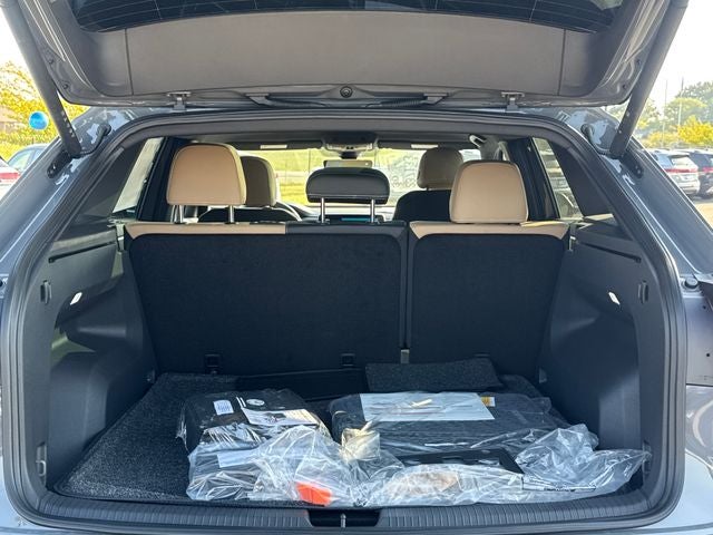 2026 Volkswagen Atlas Cross Sport SE w/Technology