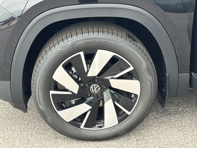2026 Volkswagen Atlas Cross Sport SE w/Technology