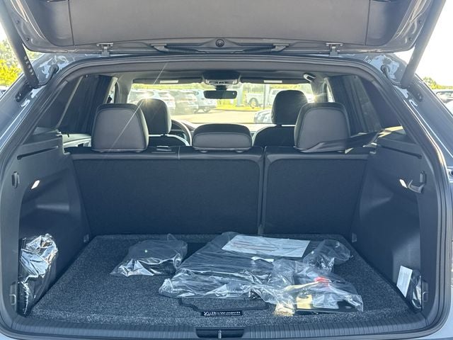 2026 Volkswagen Atlas Cross Sport SE w/Technology