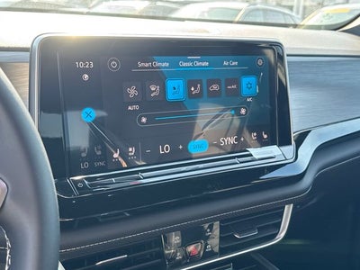 2026 Volkswagen Atlas Cross Sport SE w/Technology