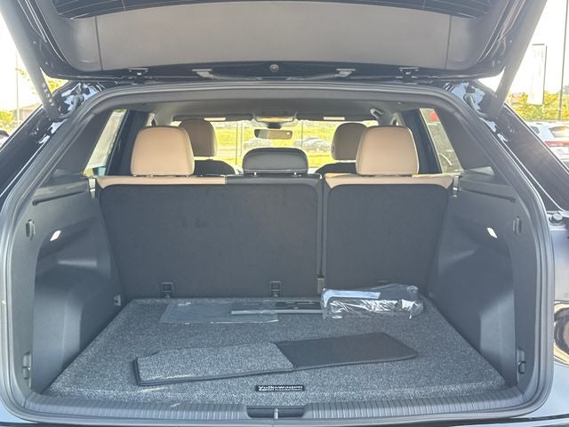2026 Volkswagen Atlas Cross Sport SE w/Technology