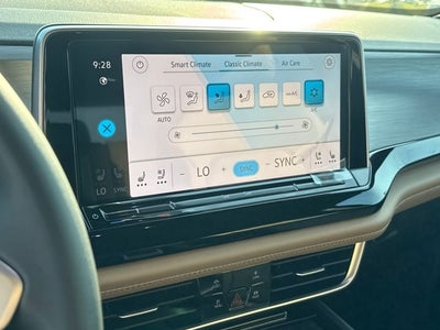 2026 Volkswagen Atlas Cross Sport SE w/Technology