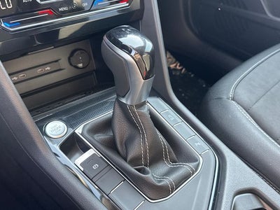 2026 Volkswagen Taos 1.5T SE Black