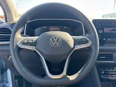 2026 Volkswagen Taos 1.5T SE Black