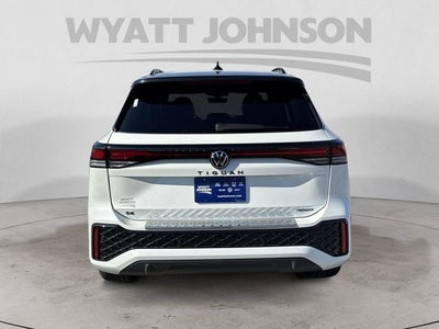 2026 Volkswagen Tiguan 2.0T SE R-Line Black