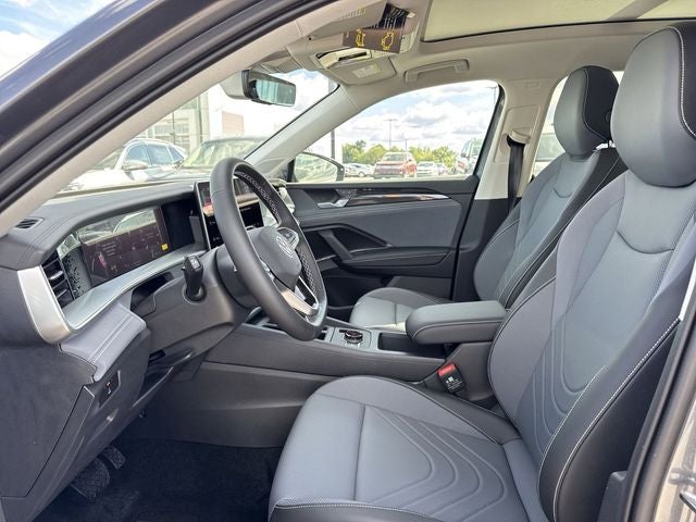 2025 Volkswagen Tiguan 2.0T SE