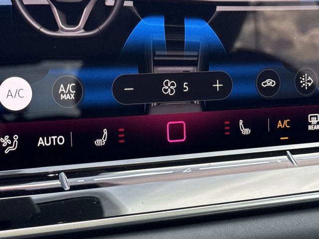 2025 Volkswagen Tiguan 2.0T SE