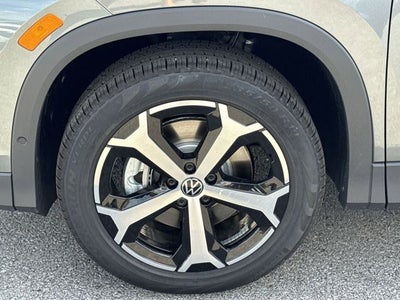 2025 Volkswagen Tiguan 2.0T SE
