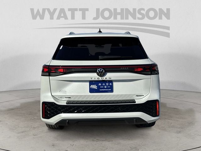 2026 Volkswagen Tiguan 2.0T SEL R-Line Turbo