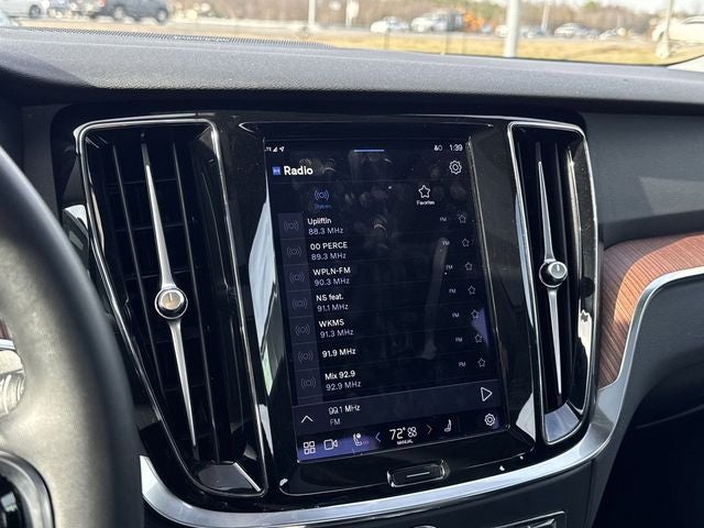 2024 Volvo S60 B5 Plus Dark Theme