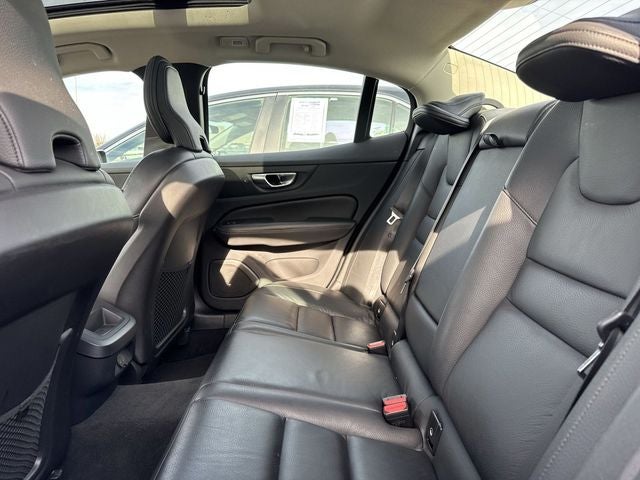 2024 Volvo S60 B5 Plus Dark Theme