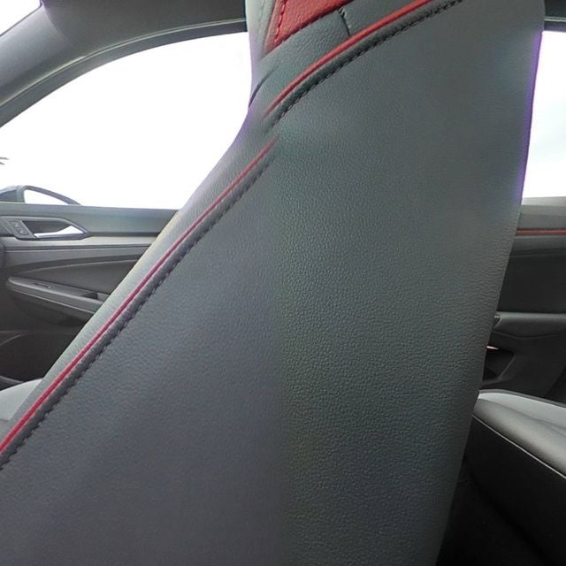 2025 Volkswagen Golf GTI 2.0T SE