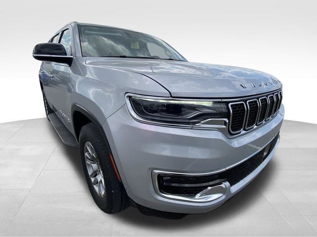 2023 Jeep Wagoneer Base