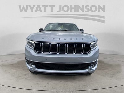 2023 Jeep Wagoneer Base