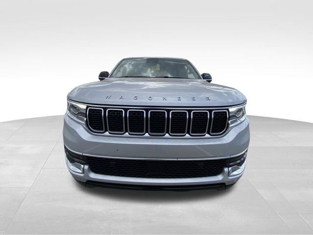 2023 Jeep Wagoneer Base