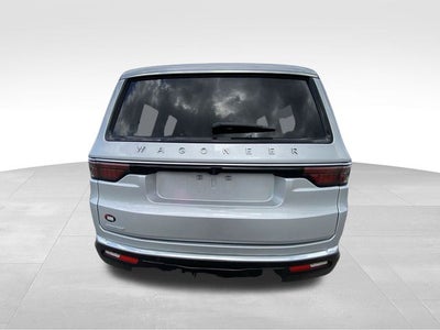 2023 Jeep Wagoneer Base