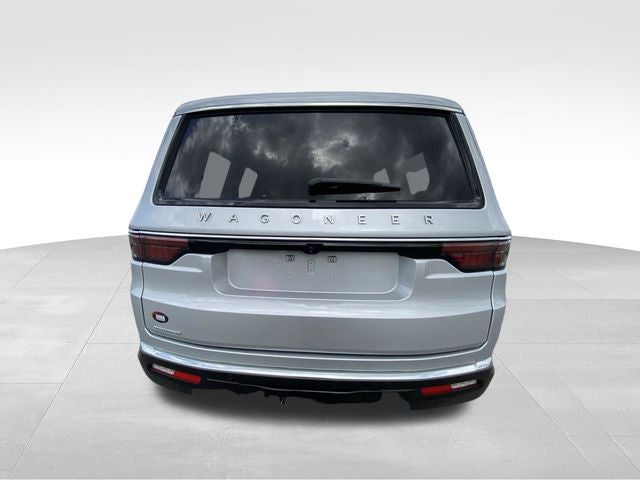 2023 Jeep Wagoneer Base