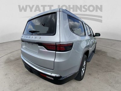 2023 Jeep Wagoneer Base