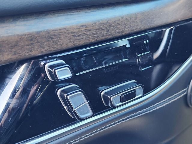 2022 Jeep Grand Wagoneer Series II