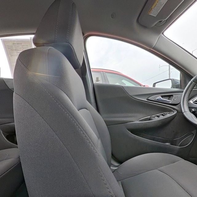 2017 Chevrolet Malibu LT 1LT