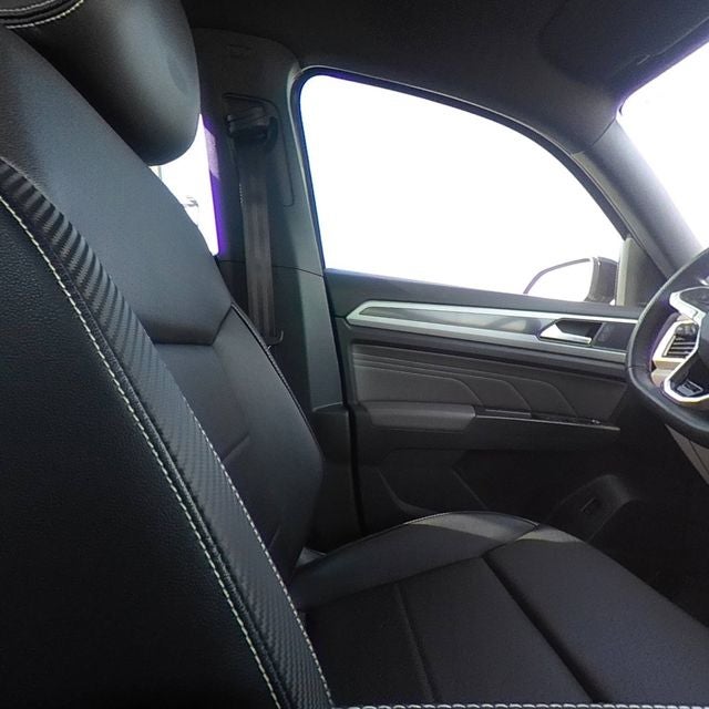 2023 Volkswagen Atlas Cross Sport 3.6L V6 SEL R-Line