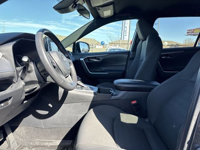 2022 Toyota RAV4 Hybrid SE